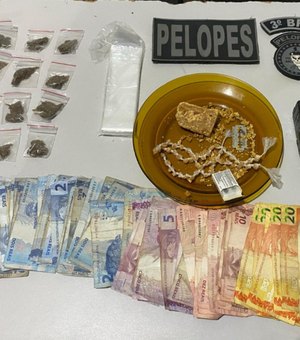 Homem é preso com crack e maconha no bairro Manoel Teles, em Arapiraca