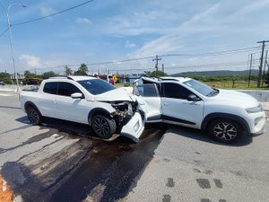 Colisão entre carros deixa ferido na AL-101 Sul, em Marechal Deodoro