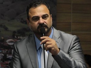 Justiça determina que sobrinho e cunhada do prefeito de Maribondo sejam exonerados da prefeitura 