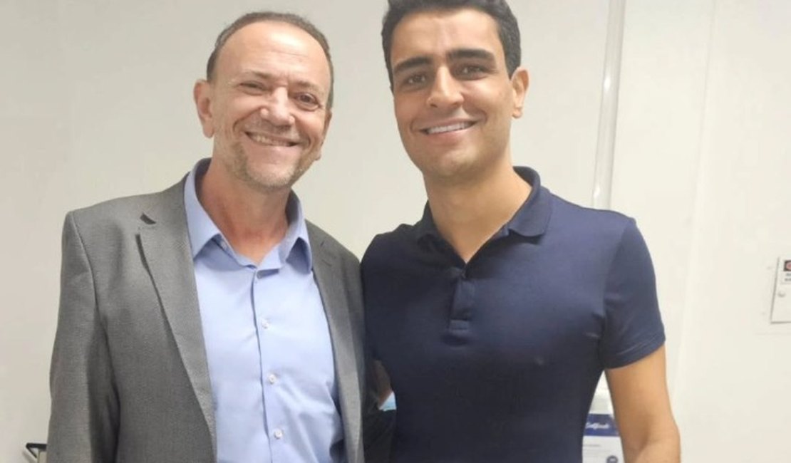 Em Maceió, JHC recebe candidato à presidência do PT apoiado por Lula