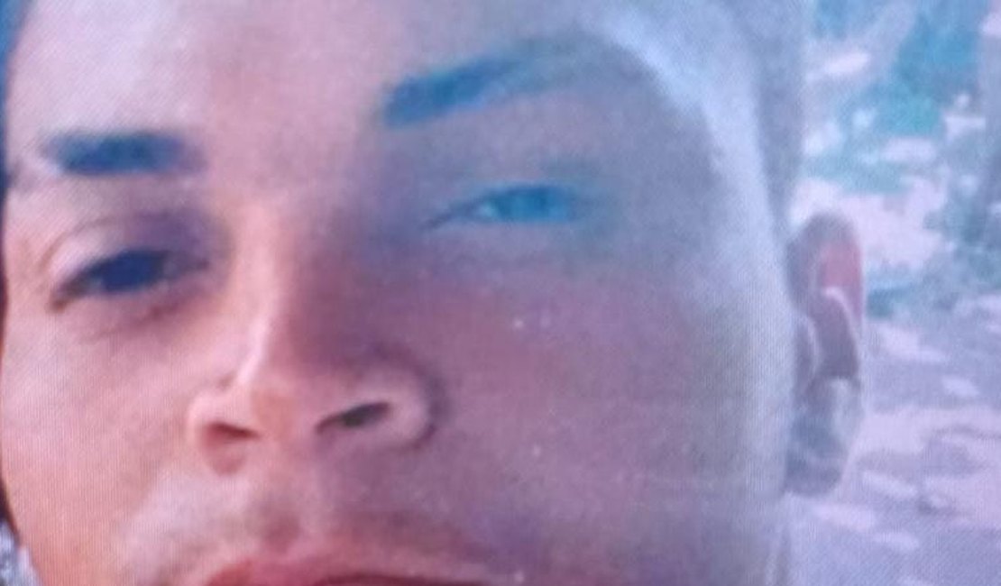 Jovem de 22 anos é assassinado em plena luz do dia em Santa Luzia do Norte