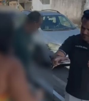 Mulher é presa suspeita de dopar idosos e causar rombo de R$ 300 mil em AL