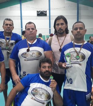 Equipe de Paravôlei do Complexo Tarcizo Freire fica em 3º lugar em torneio de vôlei 