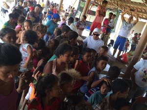 Ação voluntária leva 400 brinquedos à povoado que sofreu com a enchente de 2010