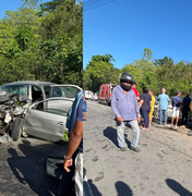 Colisão entre ônibus e carro deixa homem preso às ferragens em Igreja Nova