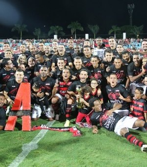 Atlético campeão, Vasco vaiado, Bahia sobe, Joinville cai e invasão em Recife