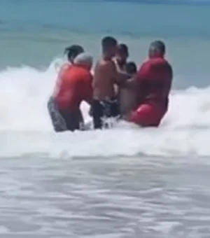 Pai morre após salvar filho que estava se afogando na praia da Lagoa do Pau, em Coruripe