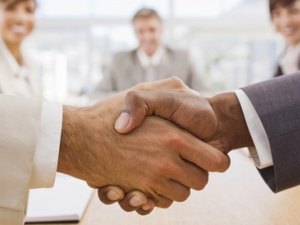 Decreto que facilita participação de microempresa em licitações