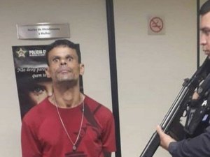 Acusado de toturar jovens é preso na favela 