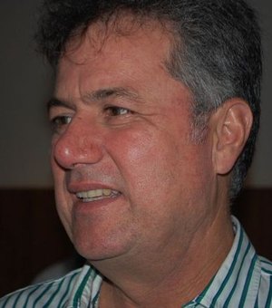 Joaquim Beltrão vai renunciar e esposa assume prefeitura 