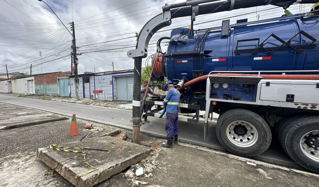 Infraestrutura retira mais de 400 toneladas de lixo da rede de drenagem em maio