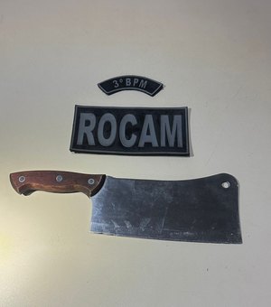 Homem ameaça vizinhos e familiares com faca em assentamento de Arapiraca