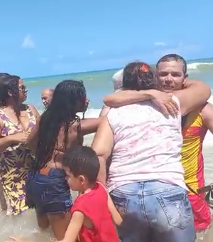 [Vídeos] Guardas civis resgatam vítima de afogamento em praia de Coruripe
