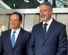 Lira e Marcelo Victor trocam afagos durante entrega de comenda na Assembleia Legislativa