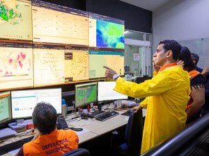 JHC acompanha situação de chuvas em Maceió e destaca ações preventivas