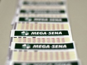 Mega-Sena pode pagar hoje R$ 140 milhões