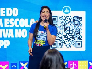 Gabi Gonçalves promove aulão gratuito de redação para o Enem na ALE