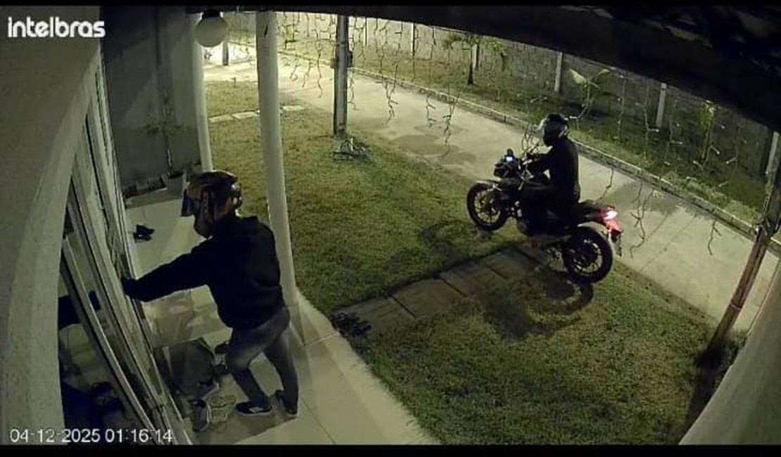 Bandidos invadem casa em condomínio de Maceió e cometem assalto