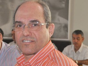 Prefeito de Quebrangulo bate o martelo sobre sucessor em 2024: sobrinho vereador ou o vice-prefeito