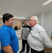 Vereadores apresentam prédio da nova Câmara Municipal ao prefeito de Maragogi