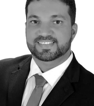 Corpo de advogado que morreu afogado após tentar salvar o filho é sepultado em Arapiraca