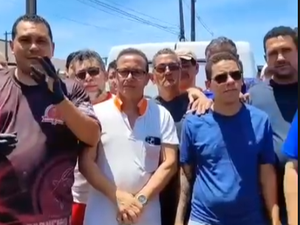 Comerciantes do Mercado da Produção protestam após risco de corte de energia em Maceió