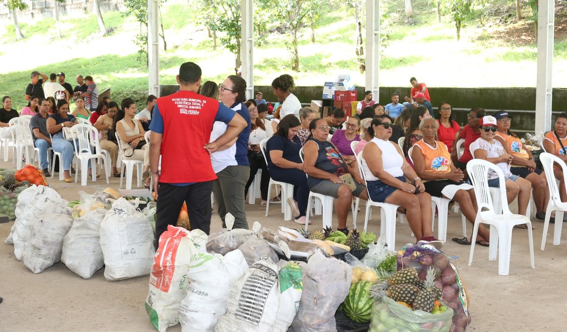 PAA distribui cinco toneladas de alimentos produzidos na zona rural de Penedo