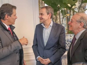Ligação da família Bolsonaro com as milícias é antiga, diz Haddad em Lisboa