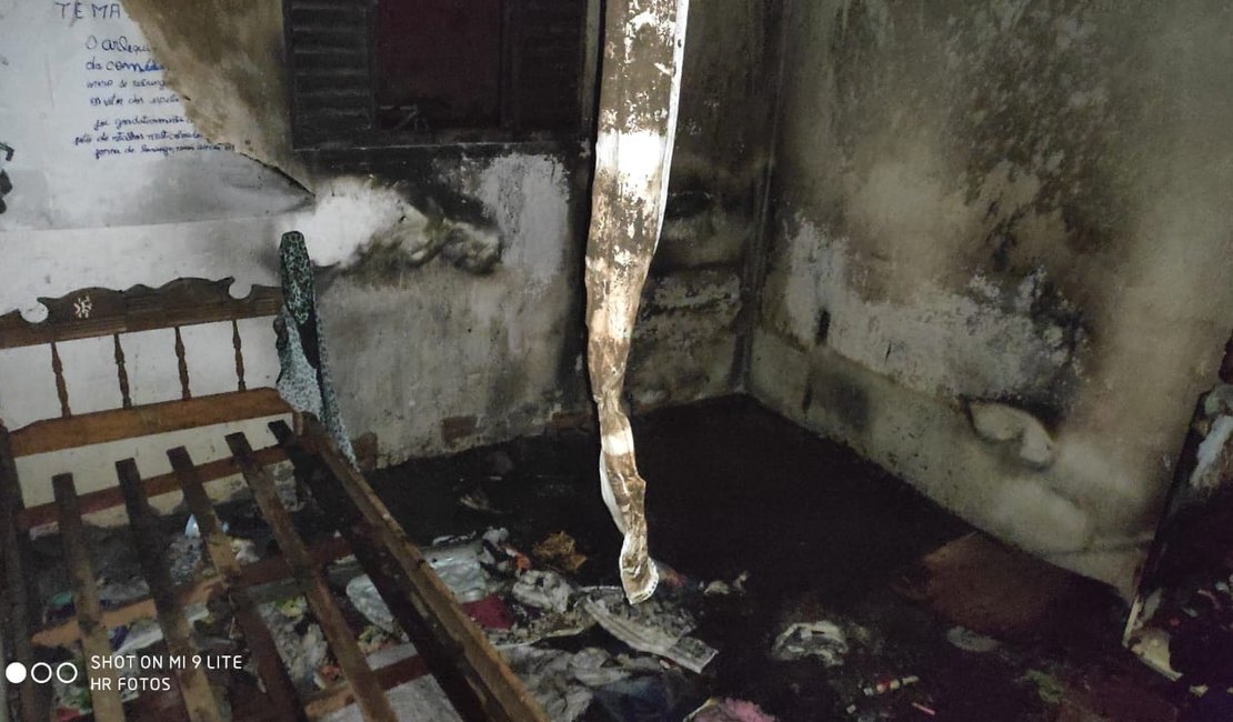 Incêndio atinge residência e destrói móveis em São José da Laje