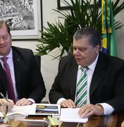 Marx Beltrão anuncia R$ 7,5 milhões para entidades assistenciais