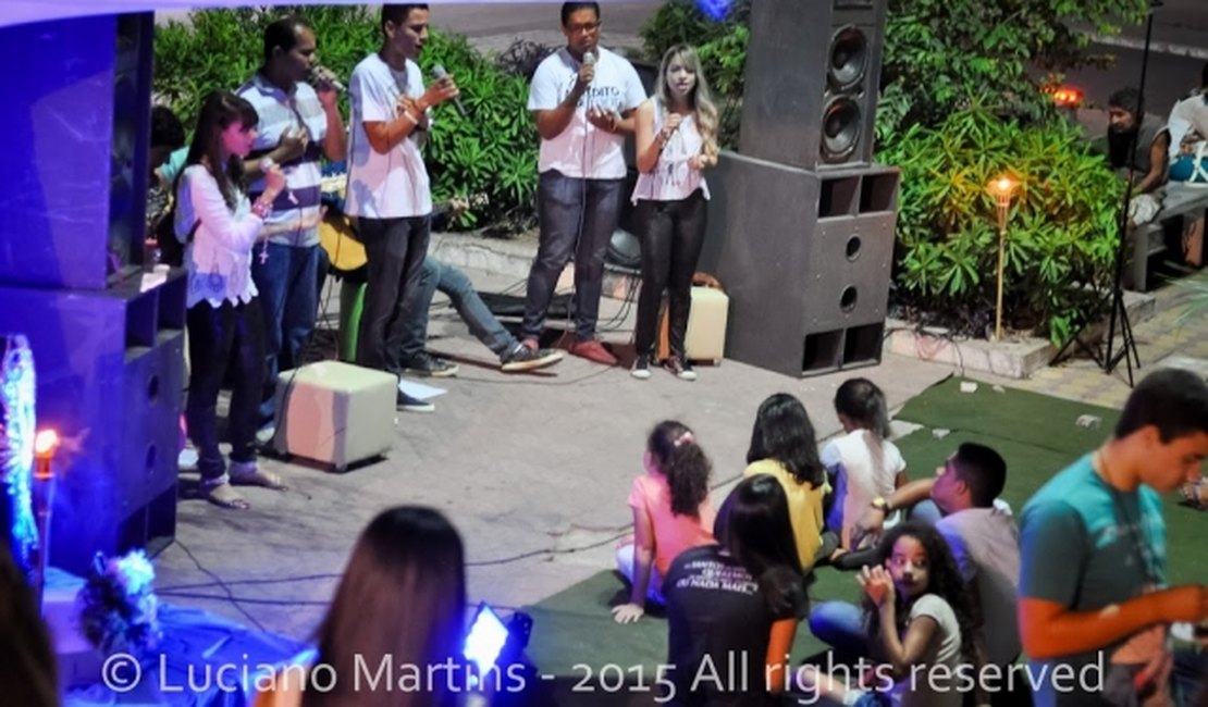 1° Luau Carismático é realizado por jovens em Olho D´água das Flores