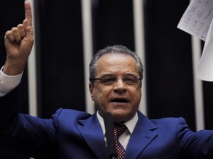 Ex-ministro Henrique Eduardo Alves é preso em desdobramento da Lava Jato