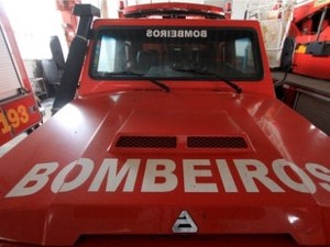 Governo entrega três novas viaturas ao Corpo de Bombeiros