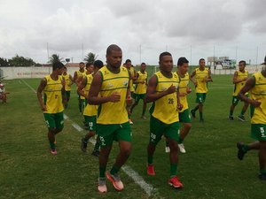 Com arapiraquense Kiko no elenco, Coruripe inicia pré-temporada