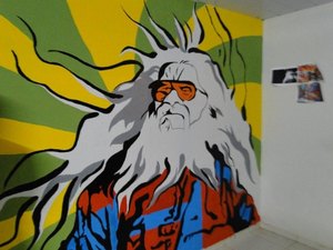 Estudantes homenageiam músico alagoano com intervenção artística