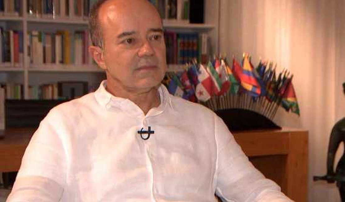 Roberto Cabrini traz entrevista exclusiva com juiz Roberto Caldas