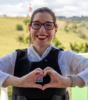 Na reta final, Júlia Nunes intensifica campanha em Maceió e amplia contato com eleitores
