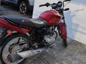 PC prende homem com moto que tinha chassis raspado em Marechal Deodoro