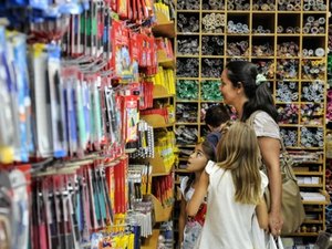 Seplag dá dicas para economizar na hora das compras do material escolar