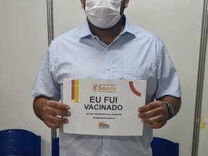 Matriz de Camaragibe amplia vacinação para jovens de 19 anos