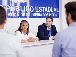 Tia Júlia discute com MP retomada de obras no conjunto Brivaldo Medeiros