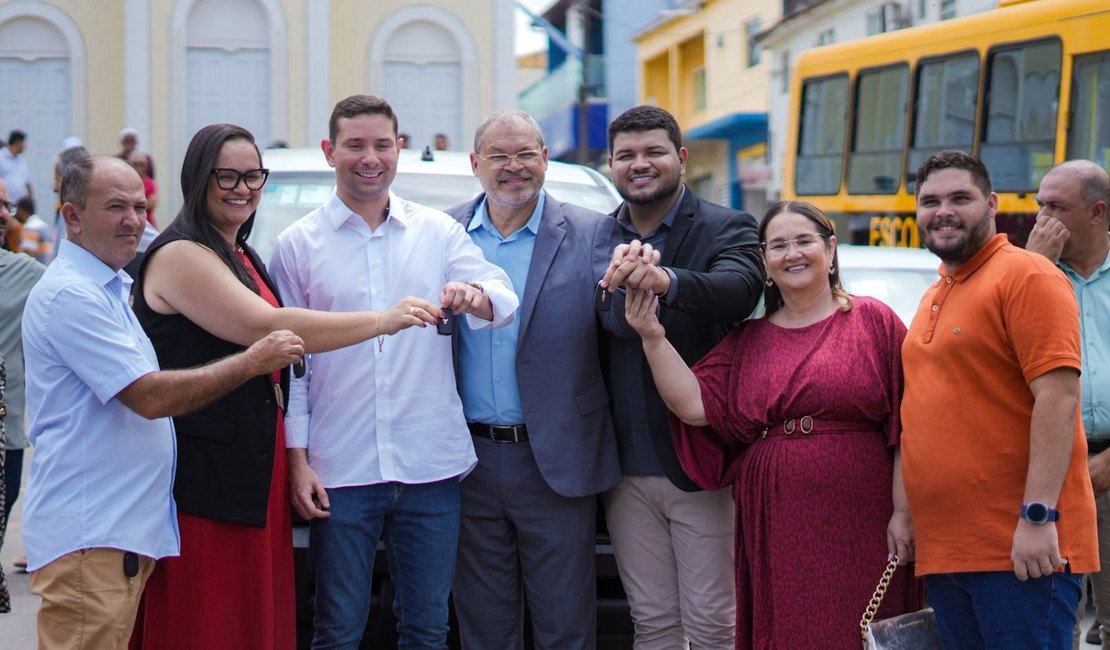 Lucas Barbosa participa da comemoração dos 72 anos de Feira Grande e reforça compromisso com o município