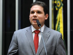 PDT e PSB devem anunciar apoio a Hugo Motta para sucessão na Câmara