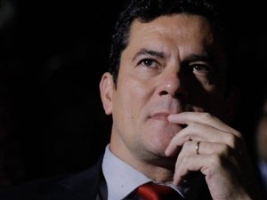PT afirma que Moro na Justiça revela sua parcialidade; classe jurídica manifesta apoio ao juiz