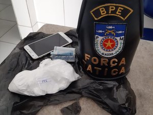 Cocaína é apreendida no bairro do Jacintinho