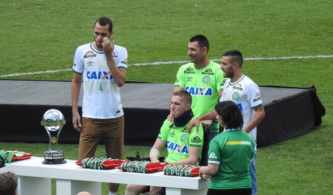 Vila de Mazola Junior vence Flamengo, Santa fica com taça e Palmeiras e Chape empatam