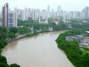 Mulher de PM é suspeita de matar um homem