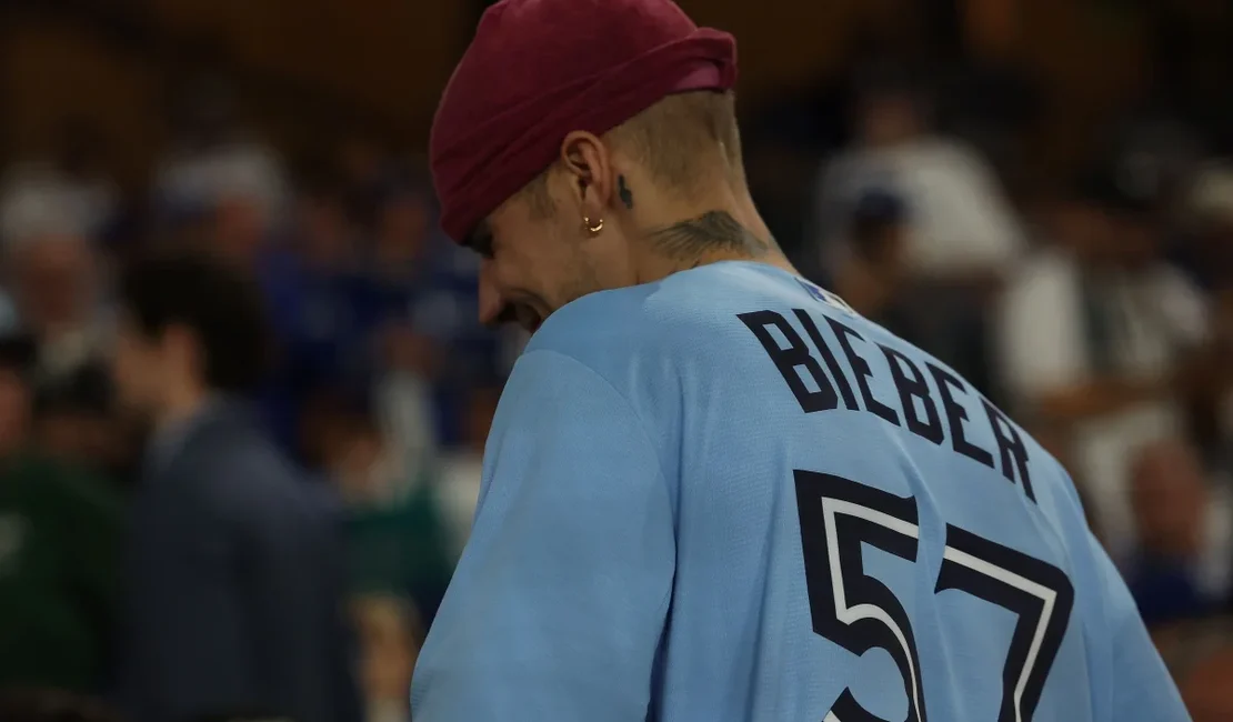 Justin Bieber fala sobre dor, fé e transformação em desabafo no Natal