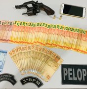 Arma que seria vendida a traficante é apreendida pela PM