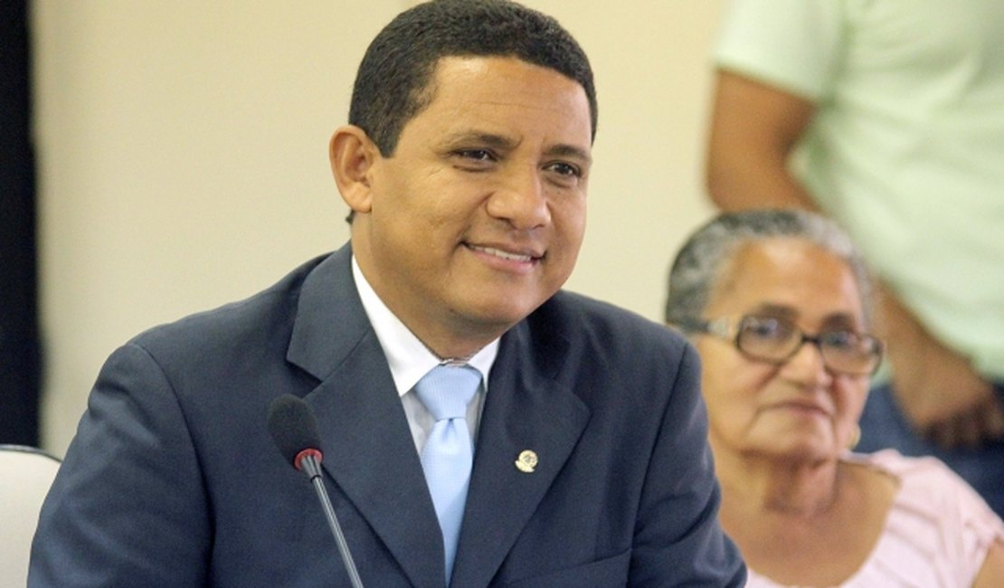 Eleições: Júlio Cezar anuncia afastamento sem remuneração